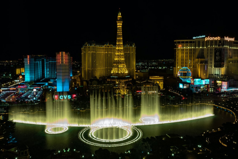 Create an online business and go to Las Vegas 